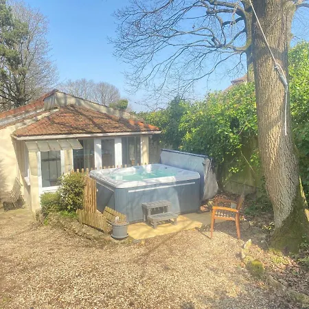 Maison Avec Jardin Et Jacuzzi Proche Polytechnique Hébergement de vacances *