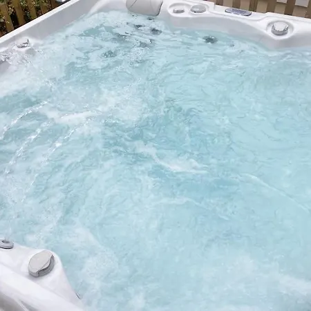 Maison Avec Jardin Et Jacuzzi Proche Polytechnique 팔레조