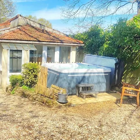 Maison Avec Jardin Et Jacuzzi Proche Polytechnique 펜션 *