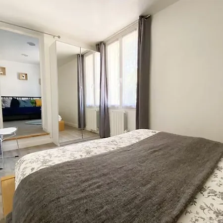 Ferienhaus Maison Avec Jardin Et Jacuzzi Proche Polytechnique