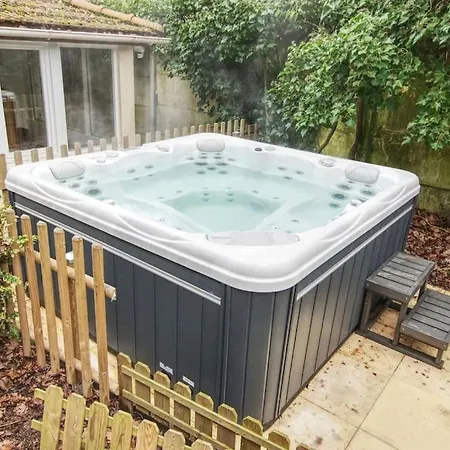 Maison Avec Jardin Et Jacuzzi Proche Polytechnique