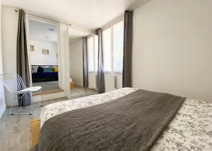 Dom wakacyjny Maison Avec Jardin Et Jacuzzi Proche Polytechnique
