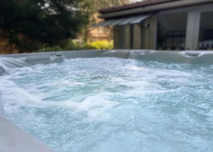 Maison Avec Jardin Et Jacuzzi Proche Polytechnique *